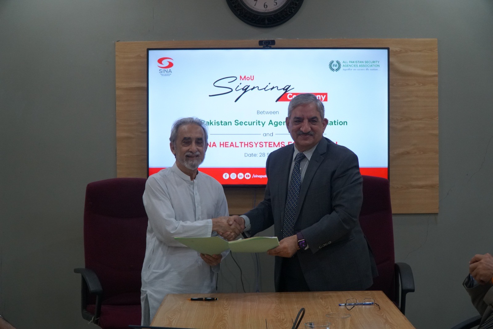 Signing Ceremony between the All Pakistan Security Agencies Association (APSAA) and SINA Health Systems Foundation.